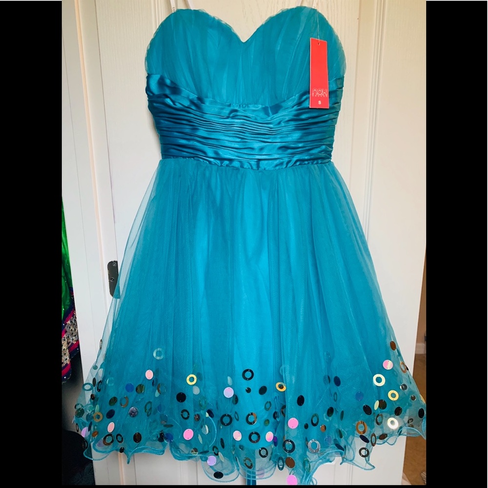 Short blue gown